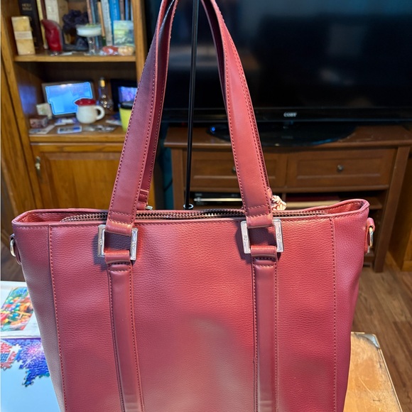 Cloe Burgundy Tote Bag with Scarf and crossbody strap - Picture 5 of 10